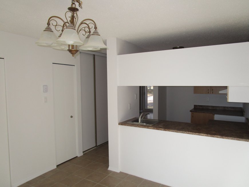 409 et 411 boul. St-Raymond (Ch�teaux de la Montagne)