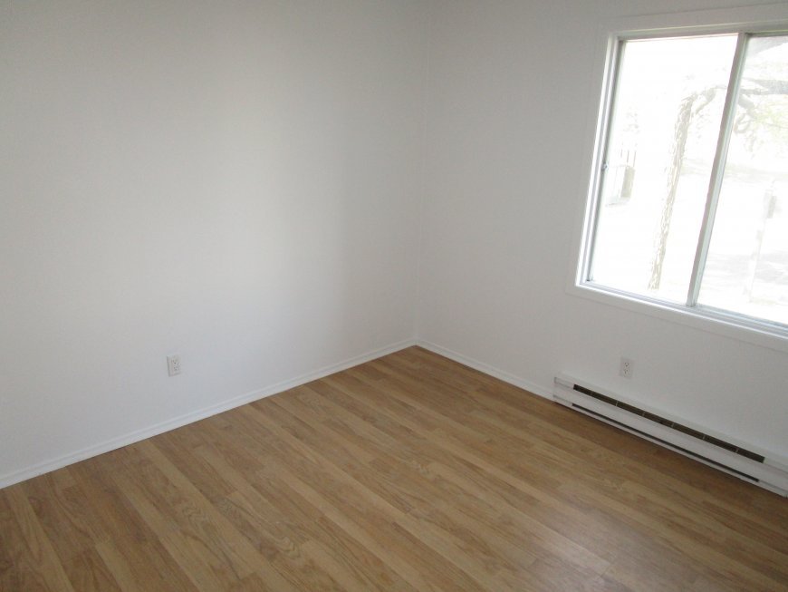 409 et 411 boul. St-Raymond (Ch�teaux de la Montagne)